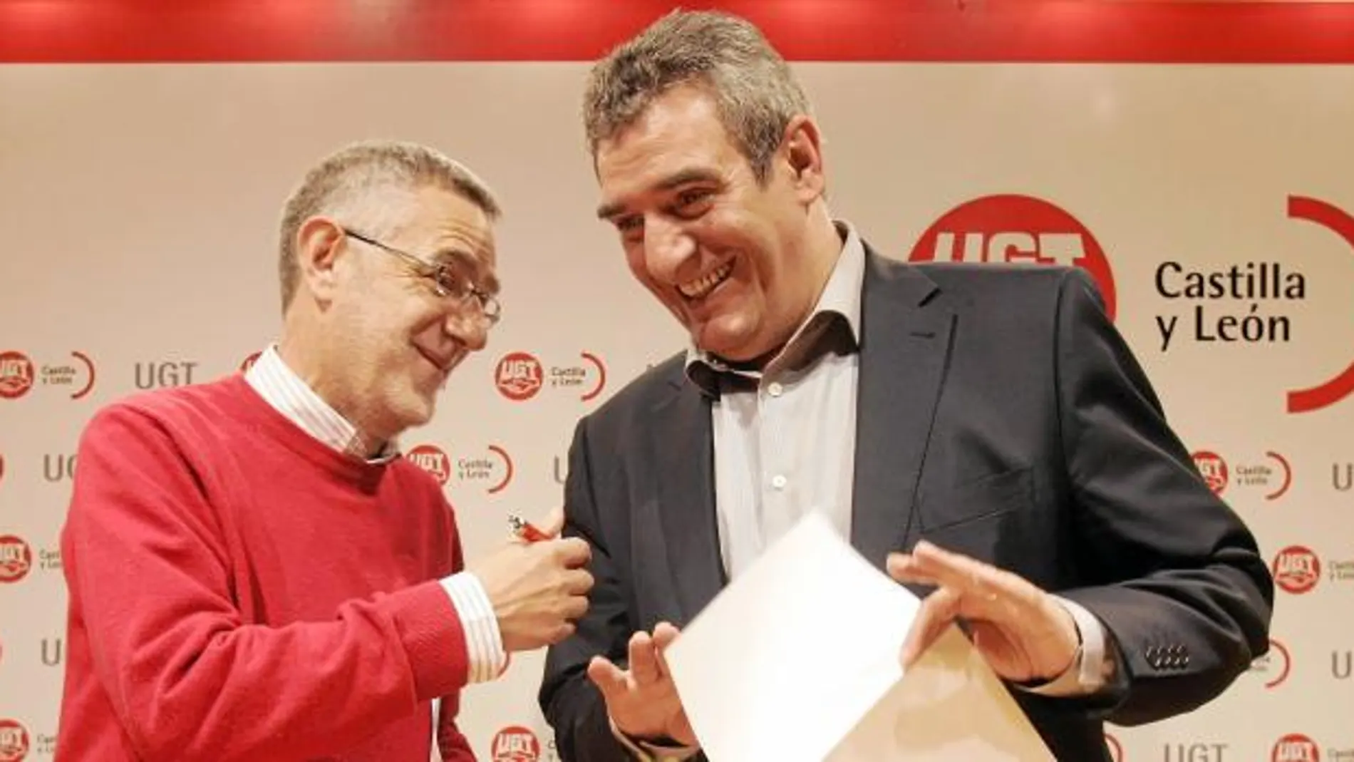 El PSOE se alía con los sindicatos y se echa a la calle el Primero de Mayo