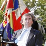 El rector de la Universidad Complutense, José Carrillo, se ha negado a respetar el decreto-ley que limita la contratación de funcionarios