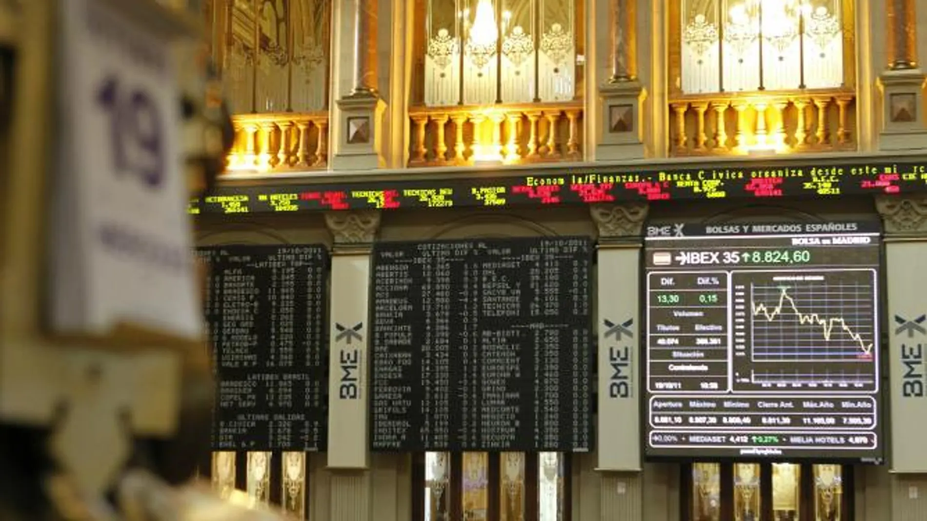 La bolsa española sube el 0,43 % a pesar de la rebaja de la deuda nacional