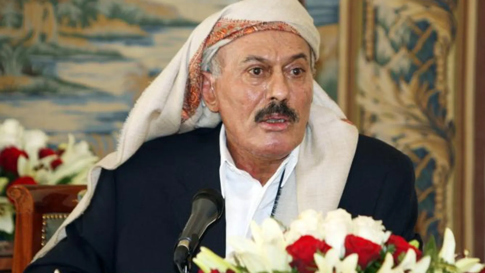 Saleh regresa a Yemen tras permanecer tres meses en Arabia Saudí