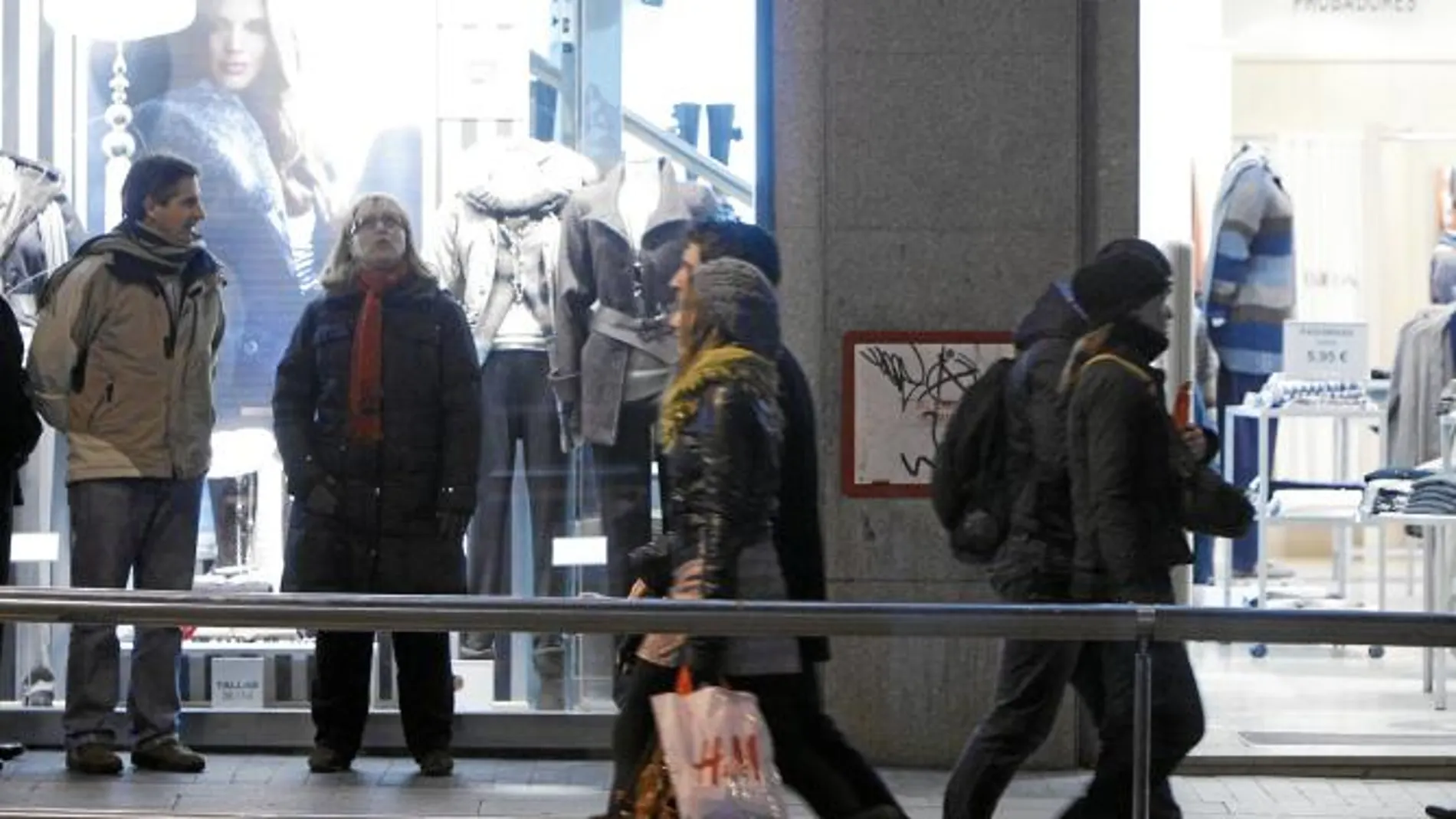 La afluencia de turistas la semana pasada a la capital no se ha traducido en compras. Los comerciantes no han cumplido sus expectativas