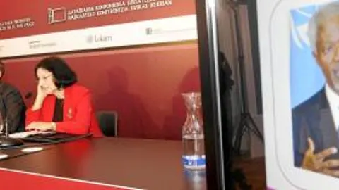 Lokarri anunció ayer en rueda de Prensa los «fichajes» internacionales