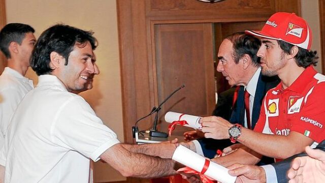 Banco Santander concede becas de movilidad exterior a 100 estudiantes