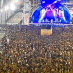 La avenida María Cistina se llenó de jóvenes hasta la madrugada