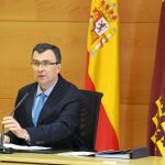 Ballesta pide al BEI más de 100 millones para desarrollar en la Región proyectos renovables