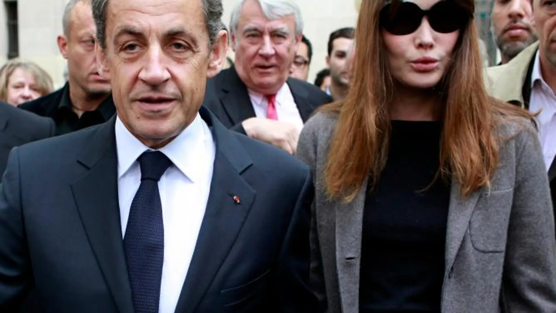 La Policía registra el domicilio de Sarkozy por el caso Bettencourt