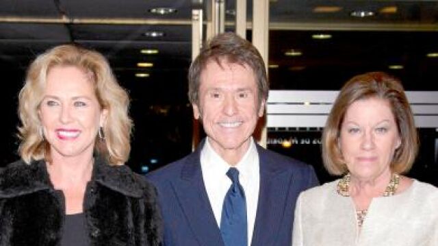 Ana, junto a Raphael y Natalia