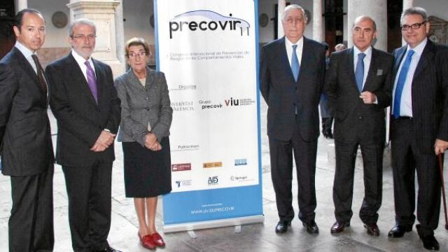 Juan Manuel Badenas, Esteban Morcillo, Gotzone Mora, Victoriano Sánchez Barcáiztegui, Alfonso Novo y Francisco Tortosa, ayer durante la presentación del proyecto