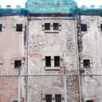 Imagen del edificio de la prisión Modelo de Barcelona, visiblemente deteriorada