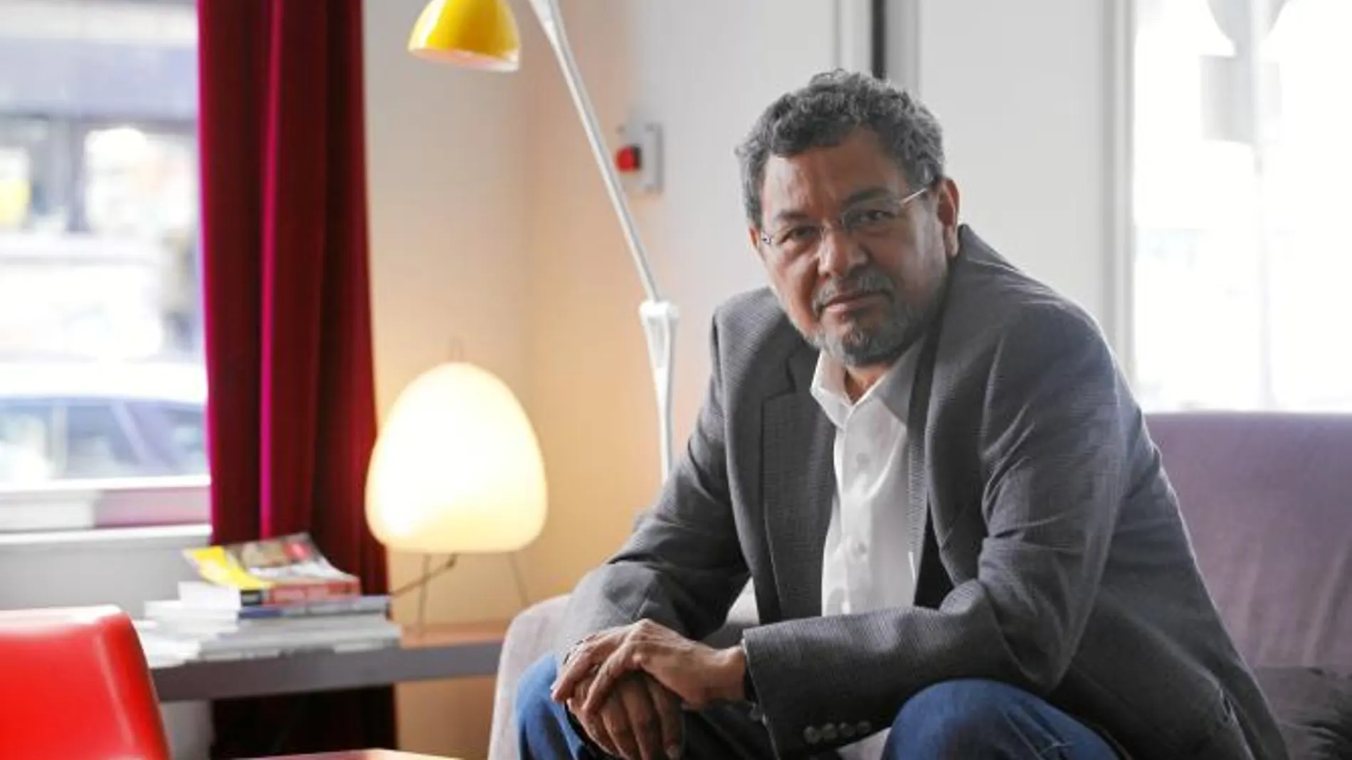 Élmer Mendoza