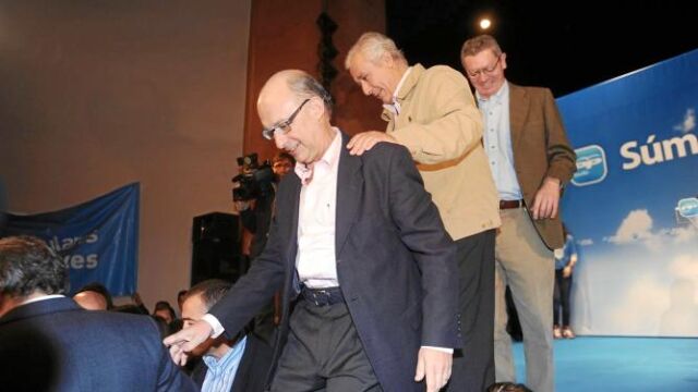 Gallardón, Arenas y Montoro, ayer, en el acto que el PP organizó en Alcalá de Guadaíra