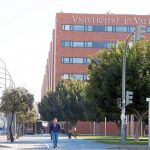 Los problemas de masificación que han afectado a los alumnos de tercero de licenciatura se han solucionado con la creación de varios subgrupos en las seis asignaturas