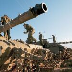 Israel deja que entre ayuda en Gaza
