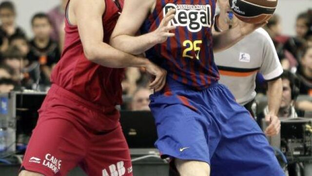 Lorbek hace de Navarro (66-57)