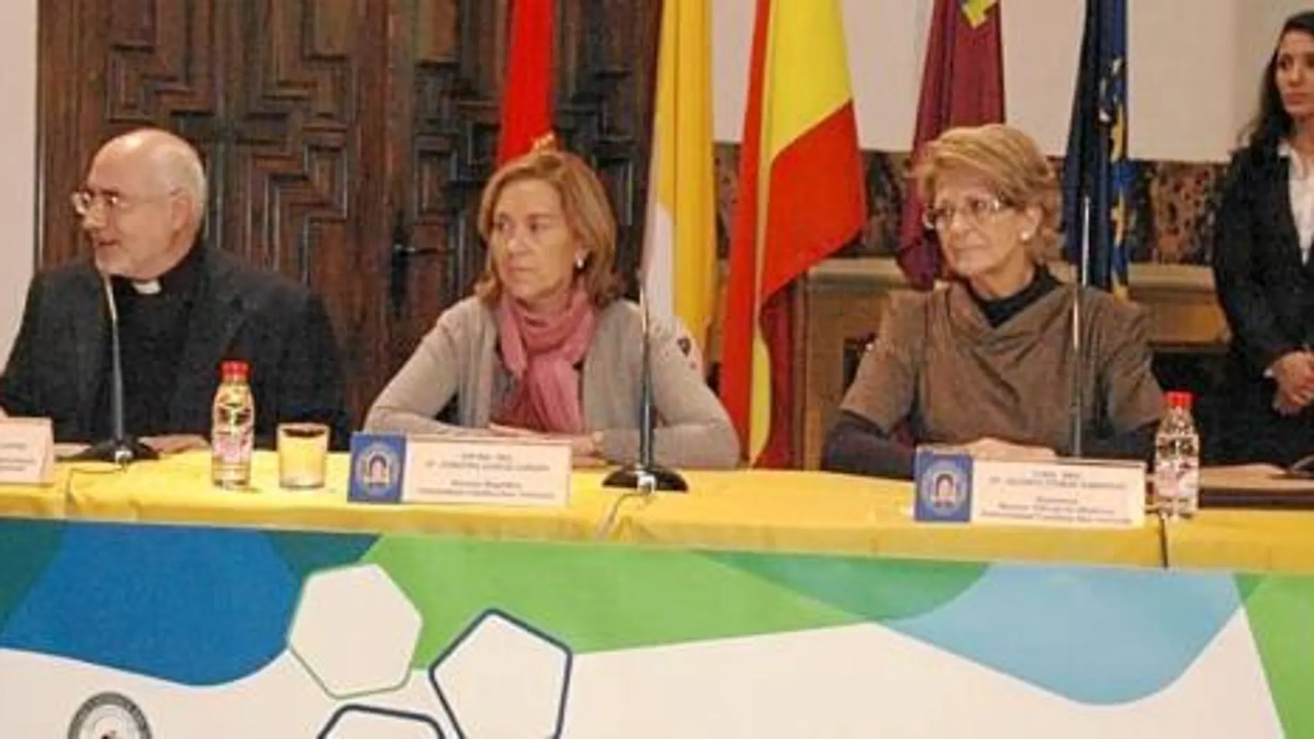 Bioéticos abogados teólogos y médicos defenderán la vida dentro de la UCAM