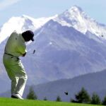Jugar al golf puede dañar el oído