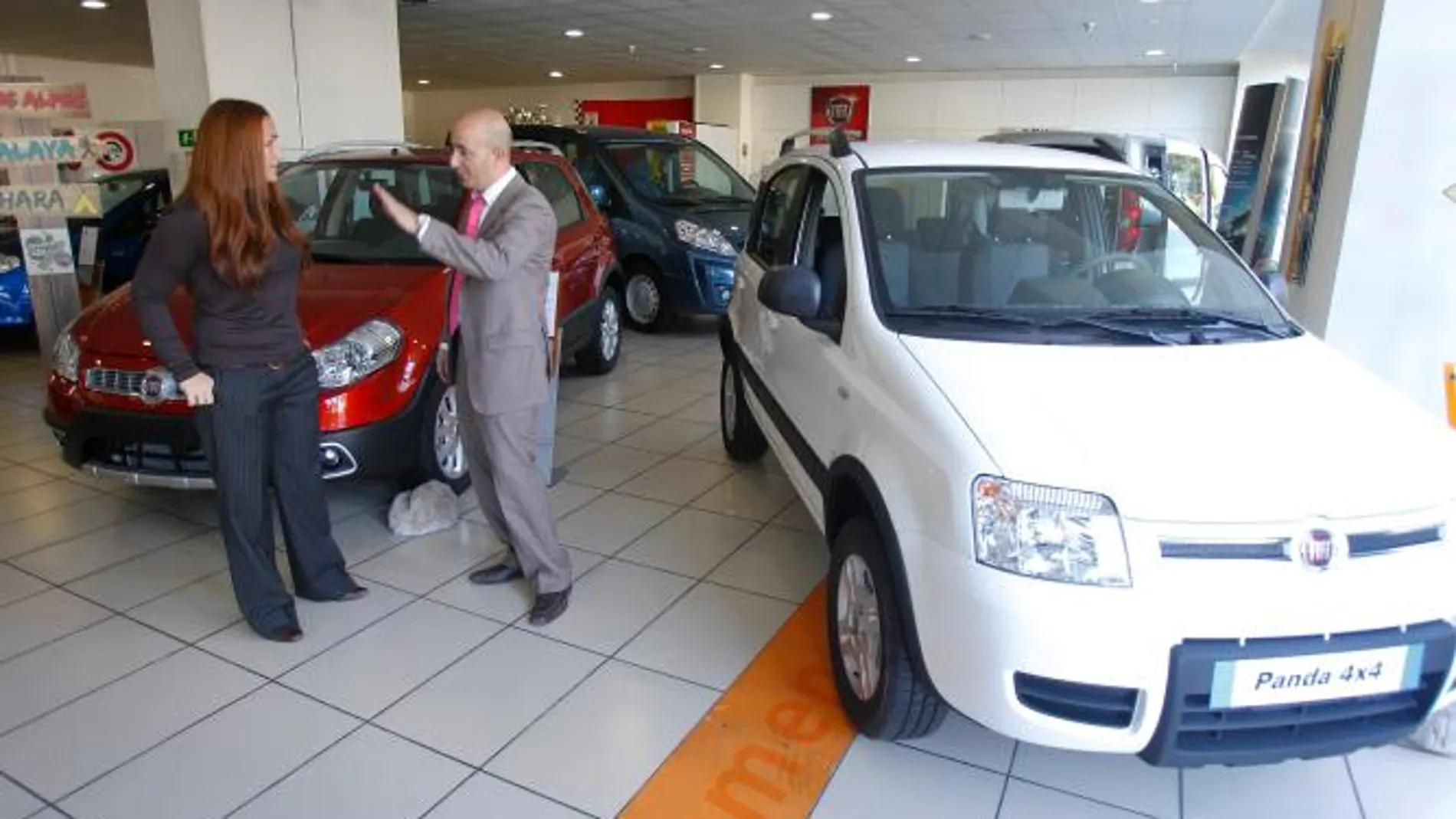 El sector del automóvil estudia reformar la red comercial por la crisis