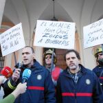 El Ayuntamiento reconduce el conflicto con los bomberos