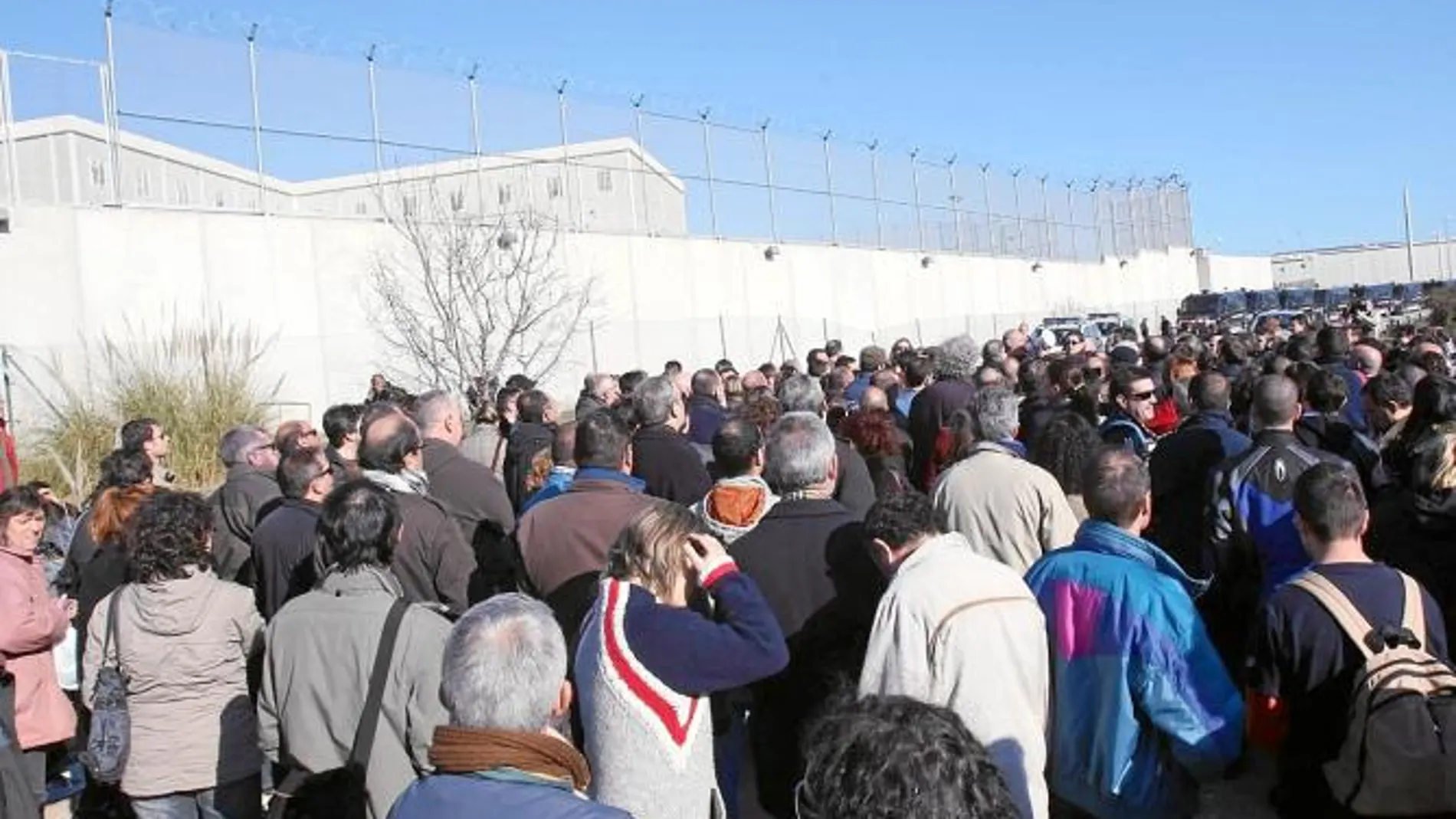 El bloqueo de los funcionarios pone al límite la situación en las cárceles