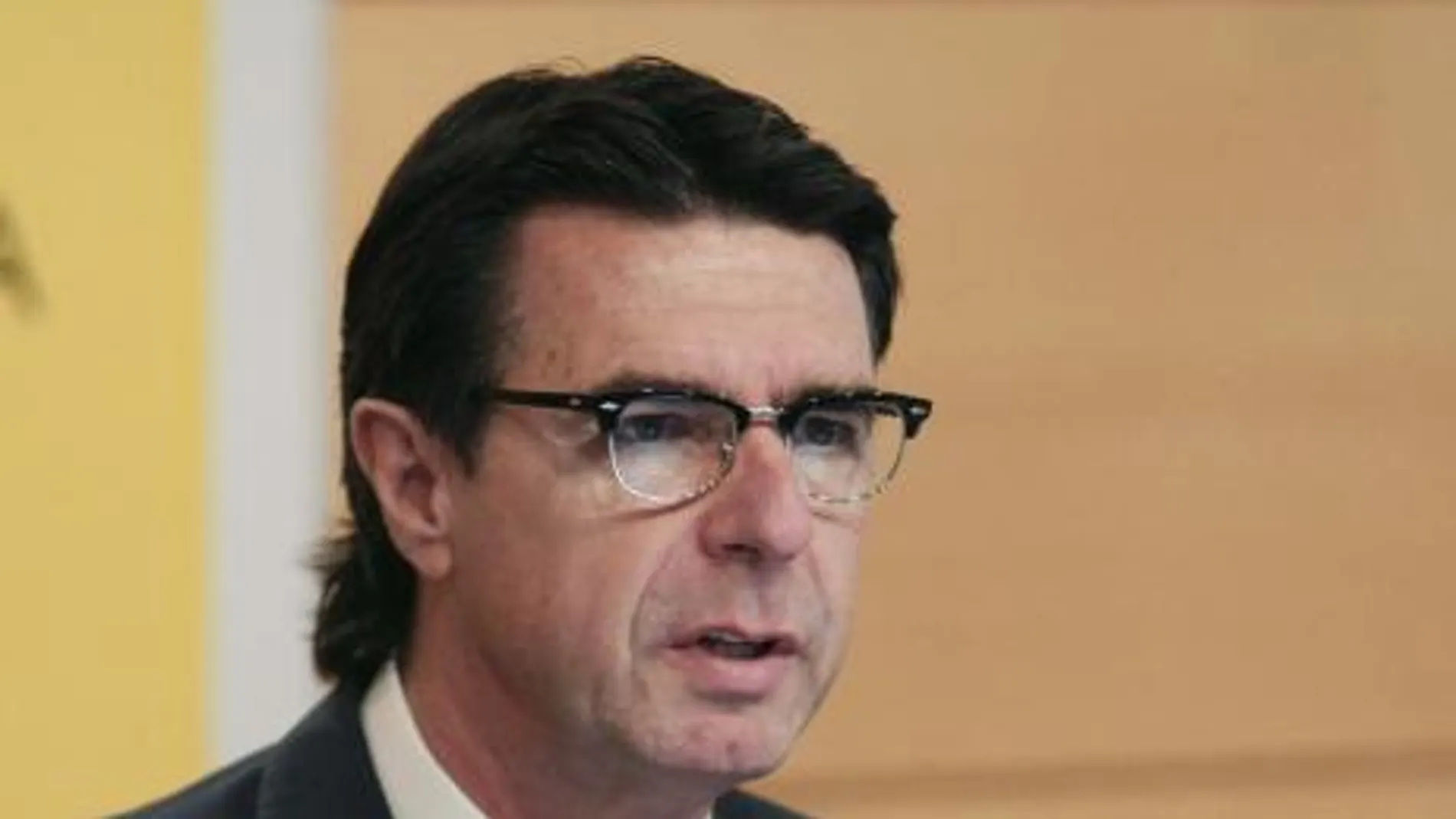 Industria no descarta mejorar la reforma energética pero mantendrá su filosofía