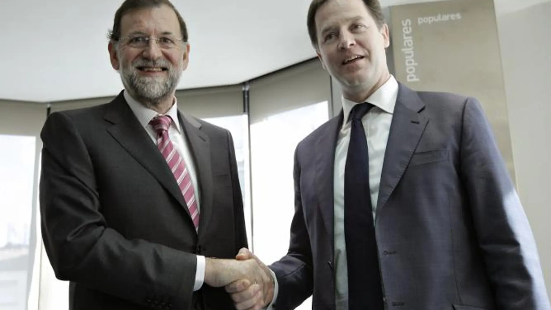 Clegg ve «muy interesante» los «ambiciosos planes» de Rajoy
