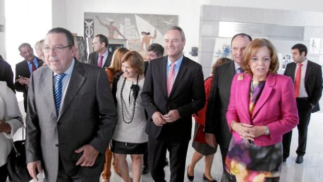 El presidente de la Generalitat, Alberto Fabra, ayer en la Cámara de Comercio de Alicante