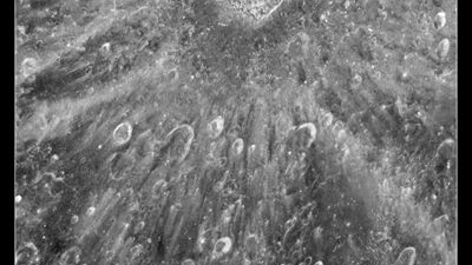 Hubble apunta a la Luna para analizar la atmósfera de Venus