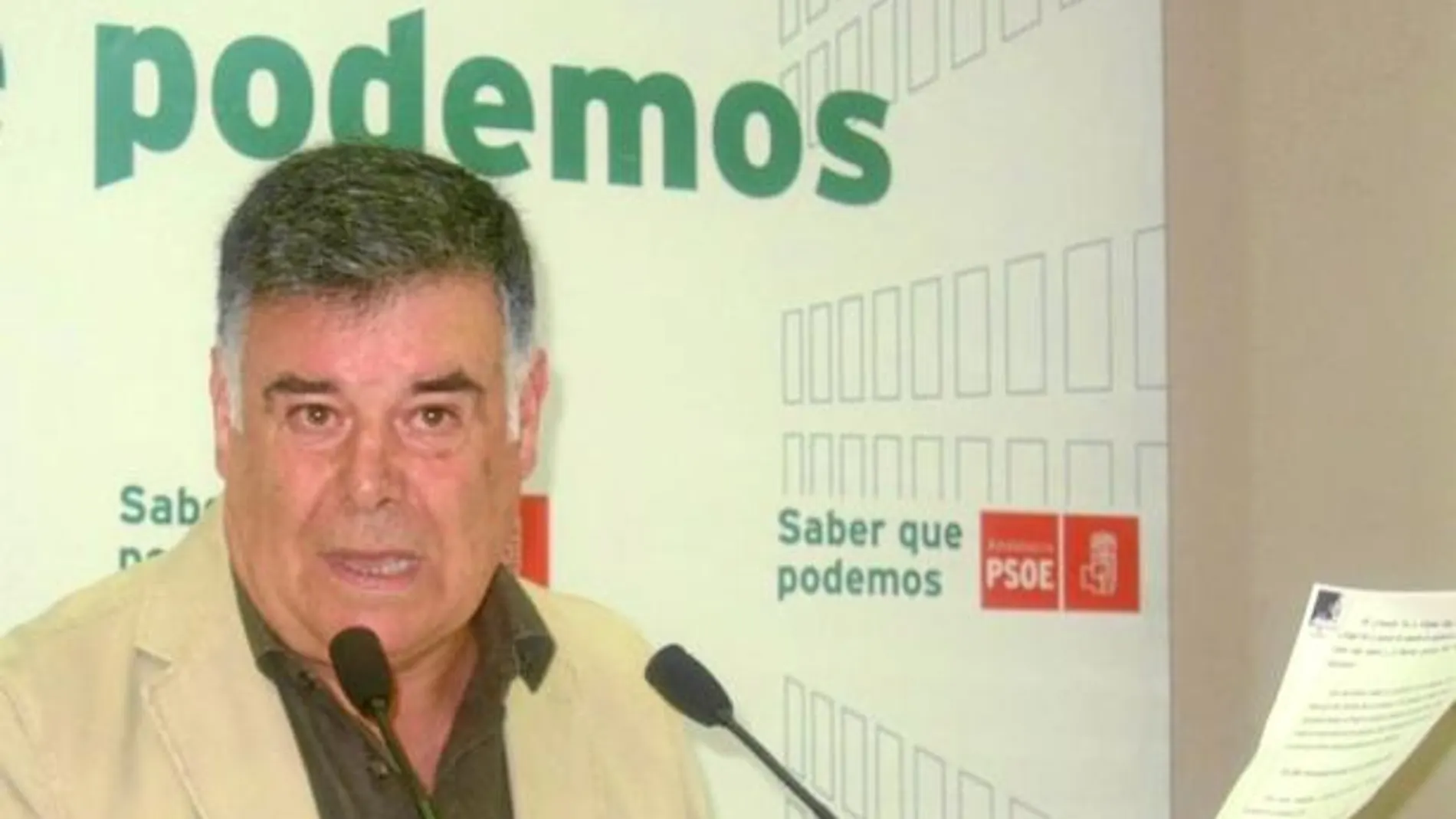 El secretario provincial del PSOE de Sevilla, José Antonio Viera, dará un poder notarial para que investiguen sus cuentas