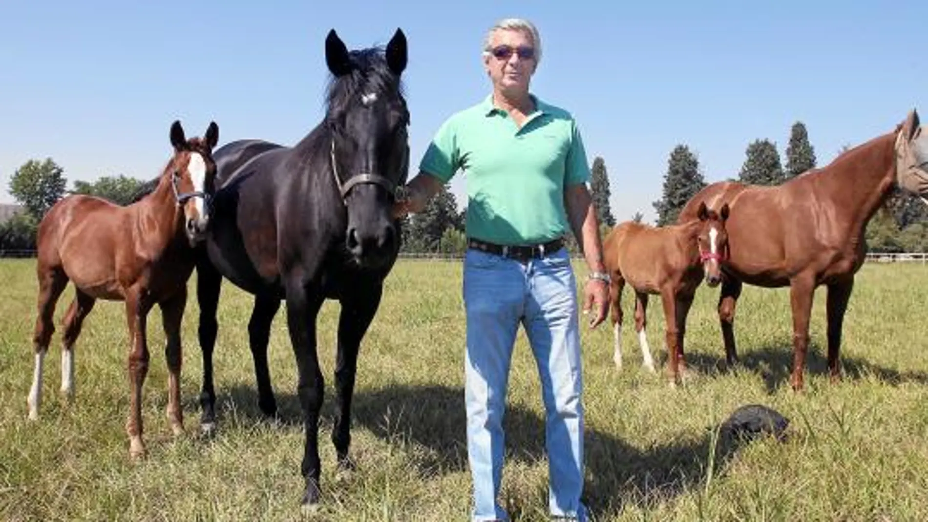«El primer caballo que me compré me costó unos 600 euros. Al poco tiempo murió de un cólico y fue un palo»