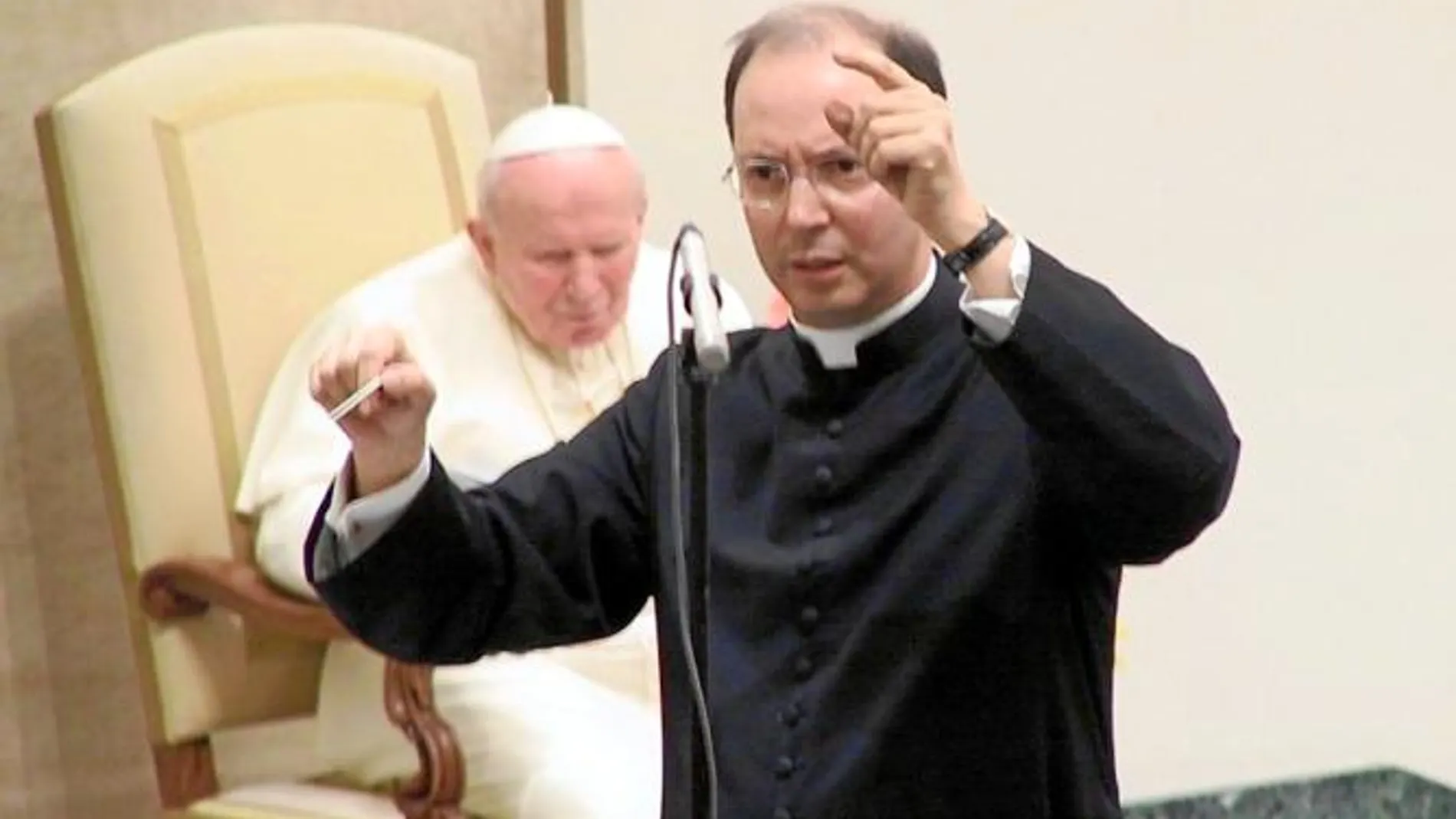 Frisina ha compuesto e interpretado más de 20 oratorios ante Juan Pablo II y Benedicto XVI