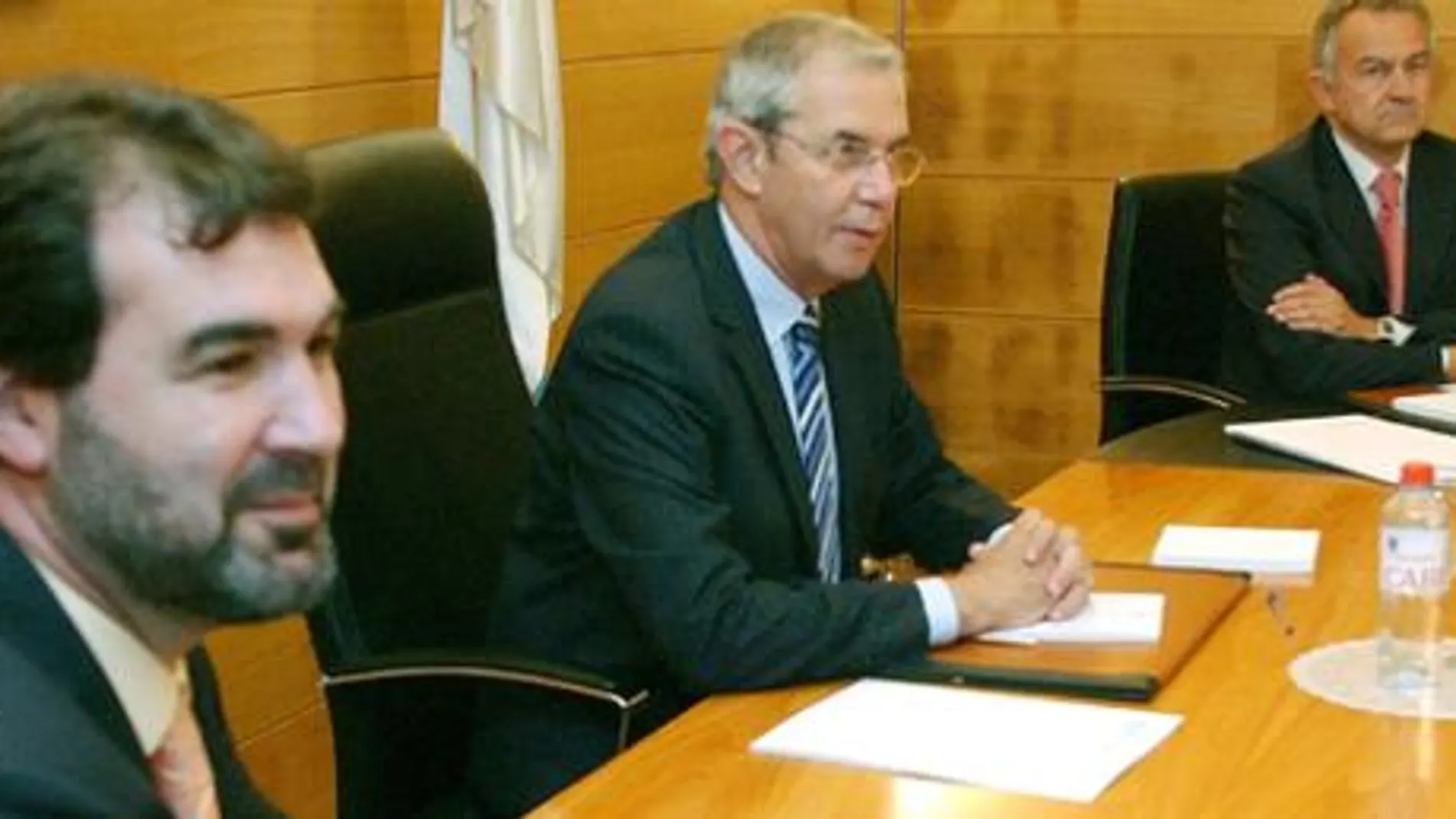 Sólo tres de cada diez gallegos aprueban la gestión del bipartito
