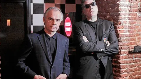 «Si Sabino y Loquillo han superado su enfrentamiento. ¿No podrán Cataluña y España?», bromearon