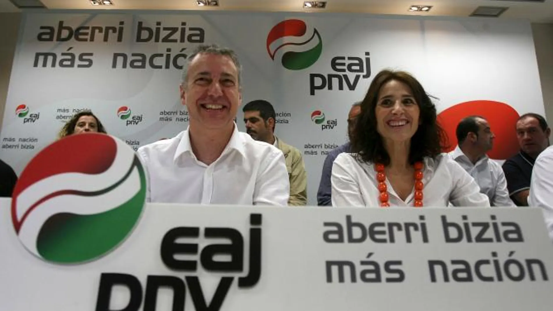 Patxi López se hunde ante el ascenso de PNV y Bildu