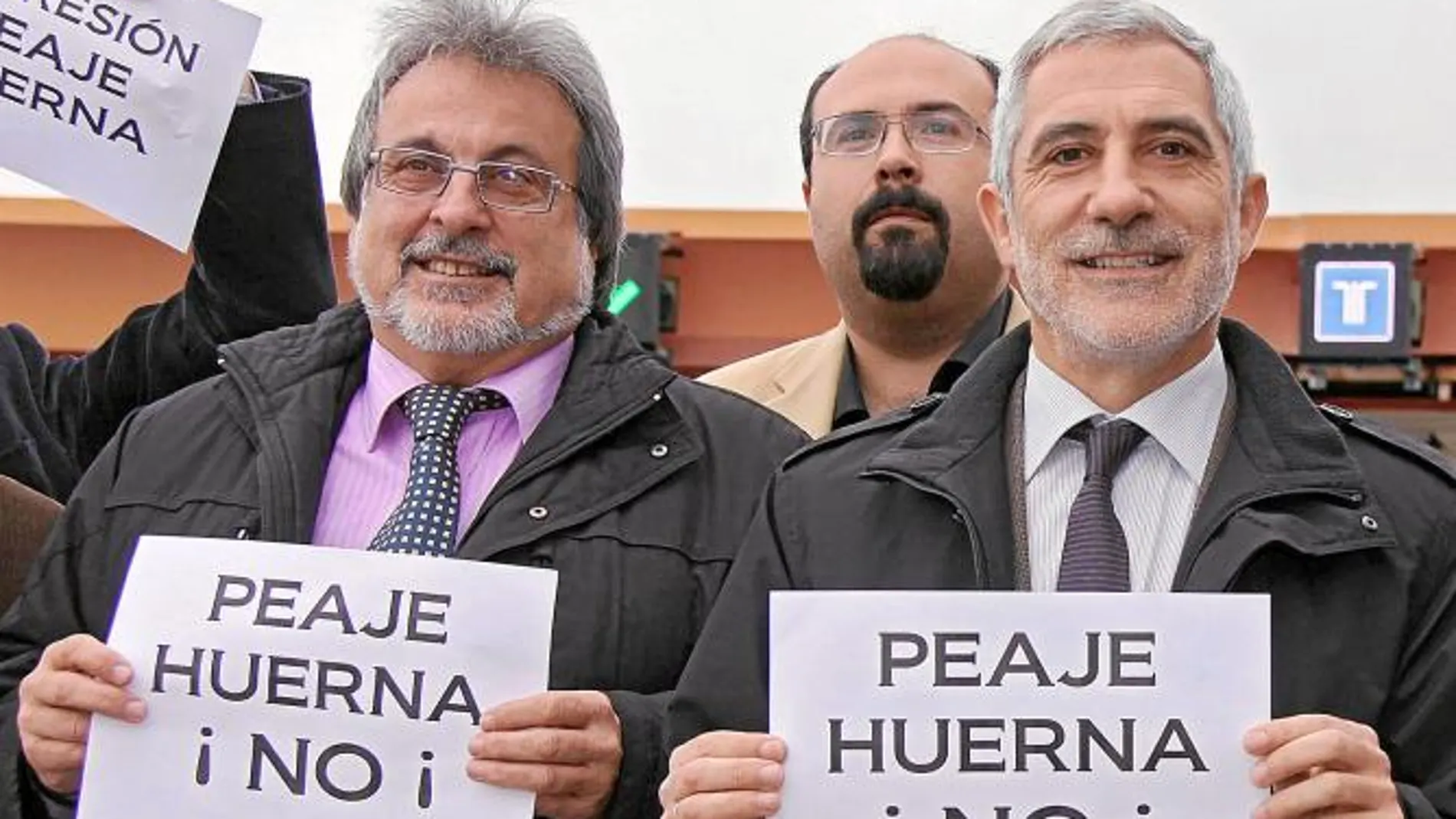 José María González y Llamazares reclaman el fin del peaje de Huerna