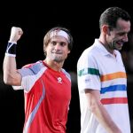 Ferrer celebra su victoria ante el francés Llodra