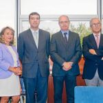 De izquierda a derecha: Javier Arias (Infiniti), Pilar Guridi (General Motors), Fernando Moreno (Bosch), Carlos Bergera (Iberdrola), Carlos de Miguel (LA RAZÓN) y José Ramón Freire (Gas Natural Fenosa).