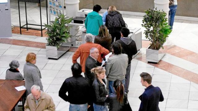 Más de 208000 castellanos y leoneses aún aguardan su devolución del IRPF