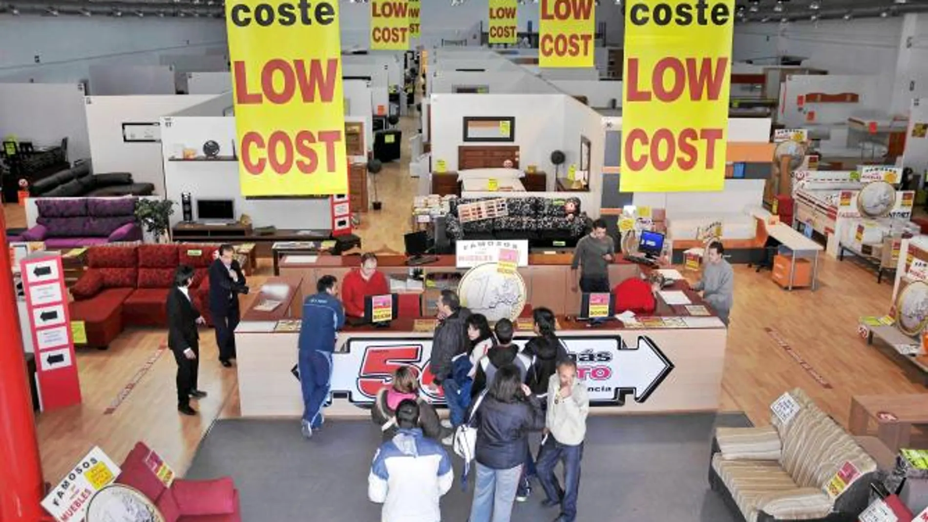 «Amueble su casa y váyase gratis de vacaciones»