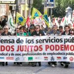 Un instante de la protesta de ayer por las calles de León