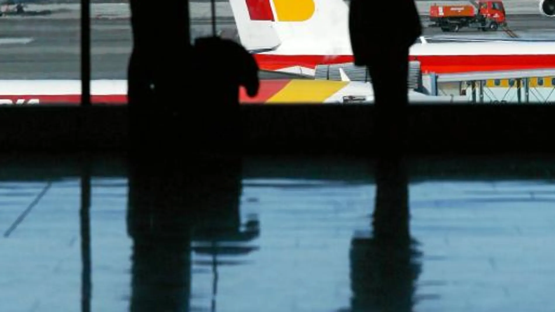 Los pilotos de Iberia resucitan la amenaza de huelga