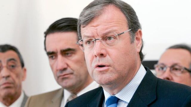 Silván considera que el operativo contra incendios resulta «suficiente» y «eficaz»