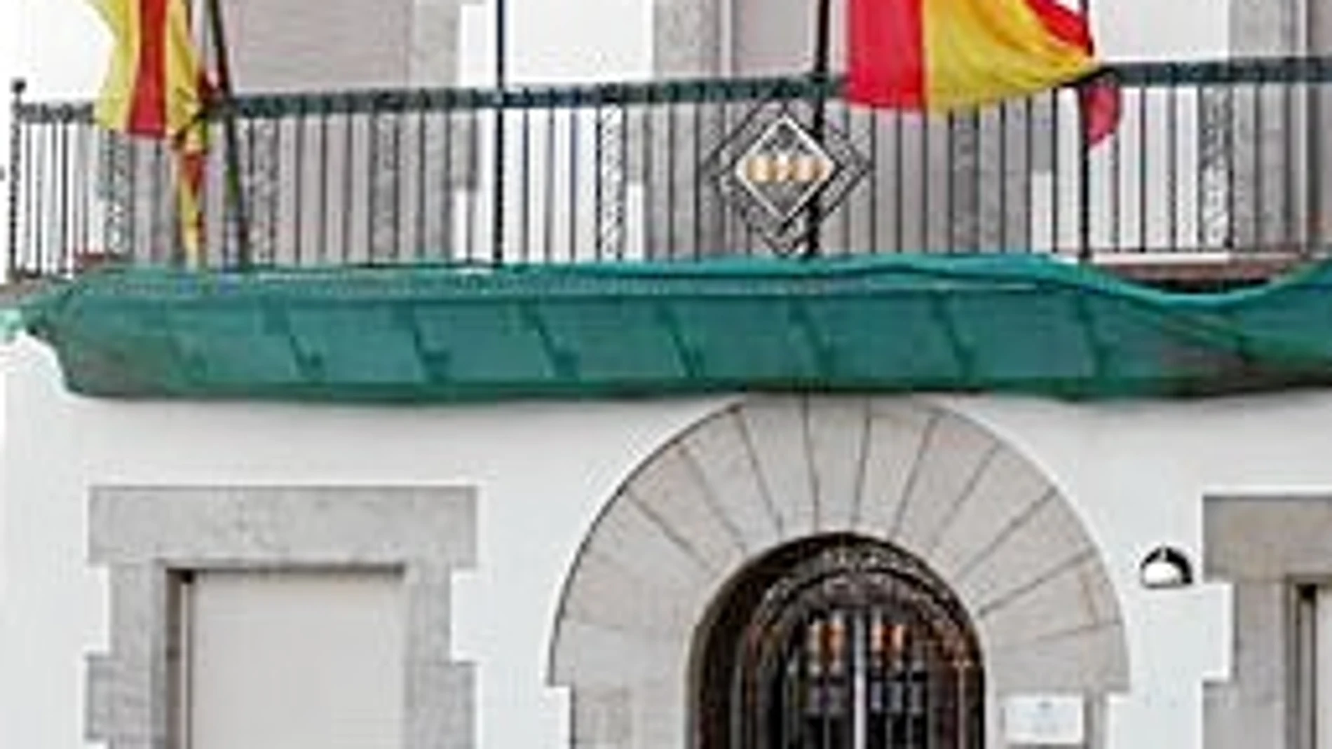 El Ayuntamiento de Sant Pol de Mar restituye la bandera española