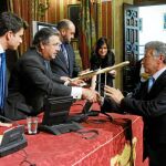 Zoido presidió en el Ayuntamiento el acto de constitución de las once juntas de distrito