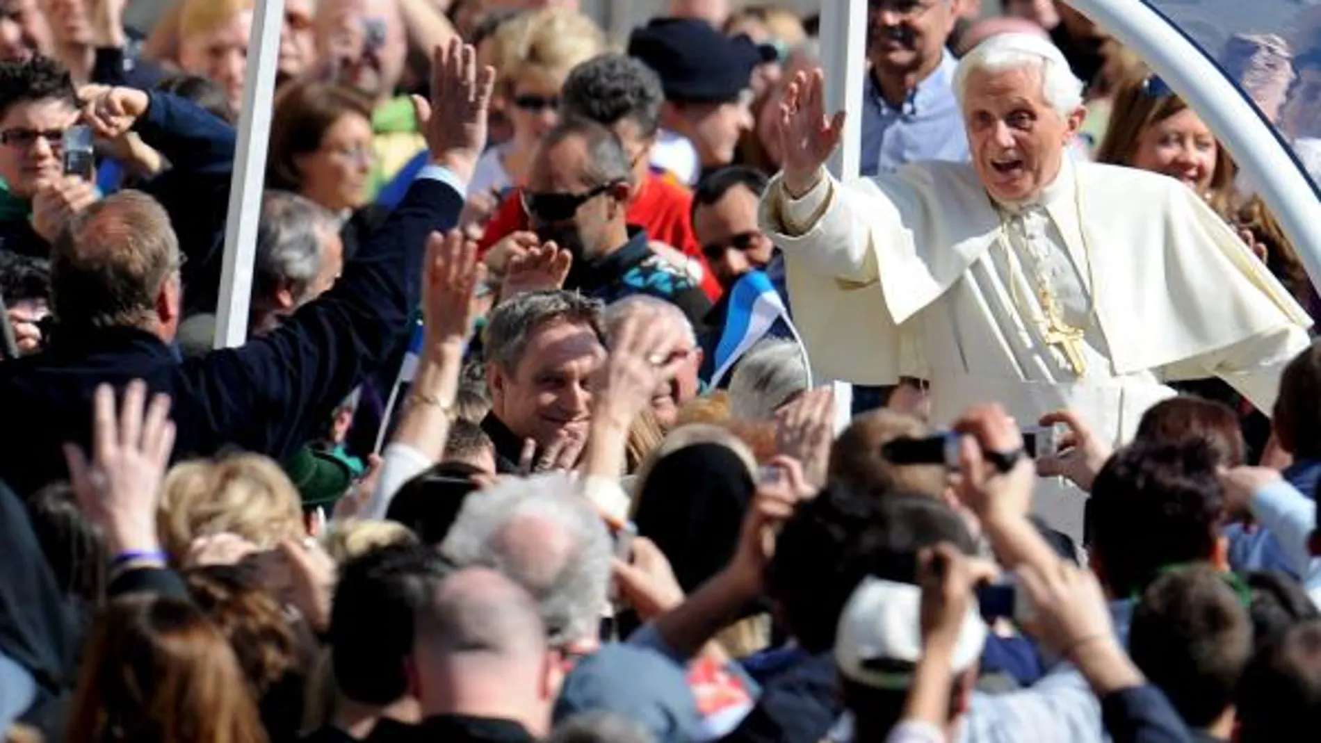 El Papa anuncia su inminente viaje a África, preocupado por el hambre y guerras