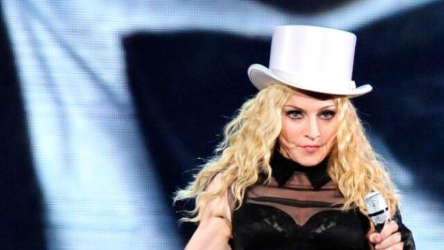 Madonna pone en pie de guerra a ortodoxos al apoyar a punks y homosexuales