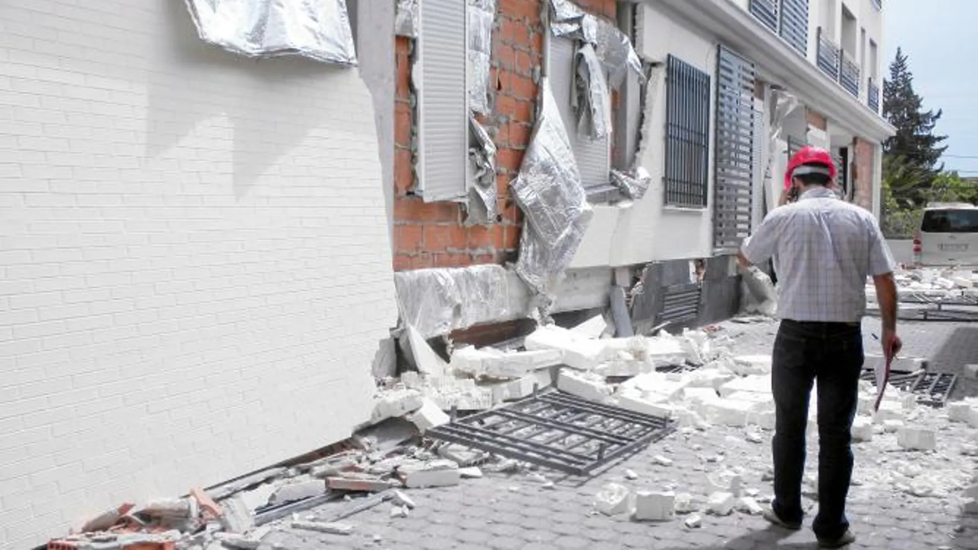 Las tareas de rehabilitación en las viviendas dañadas por los terremotos son las más comunes en la actualidad