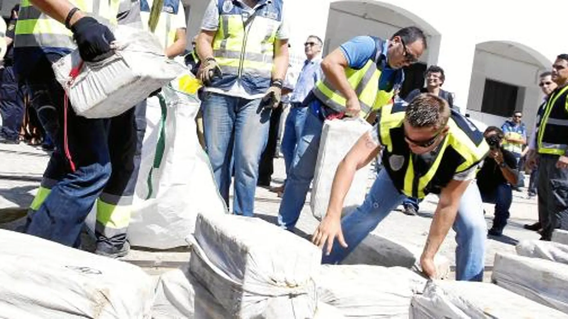 Las Fuerzas de Seguridad se incautan en la provincia de Cádiz de casi la mitad del hachís que se interviene en toda España. El robo fue, en este caso, de cocaína