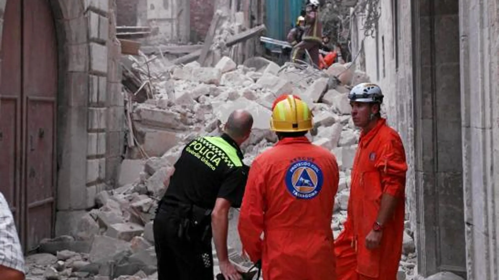 Un edificio se desploma en pleno centro histórico de Tarragona