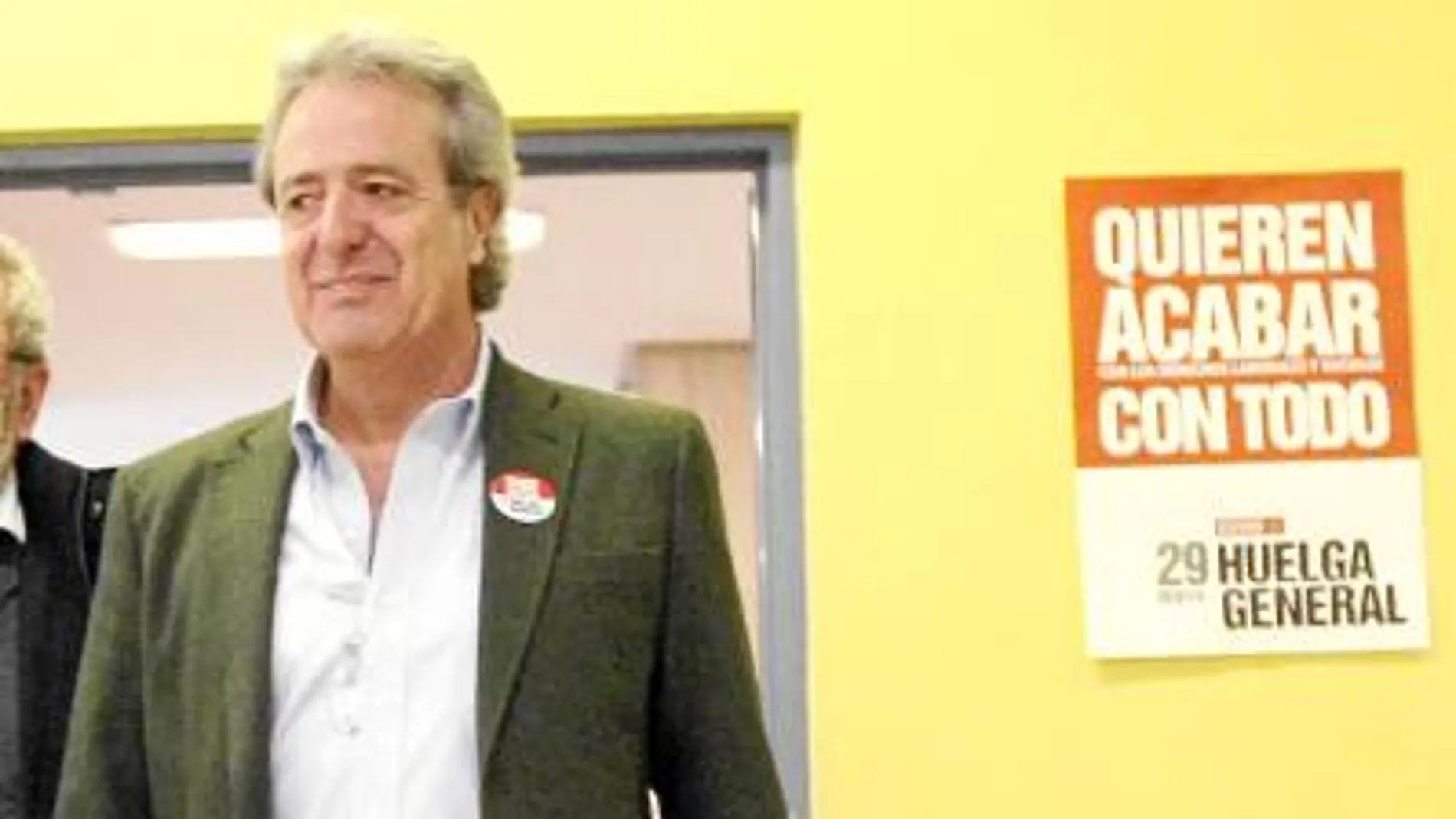 UGT prepara las cartas de despido de 36 empleados