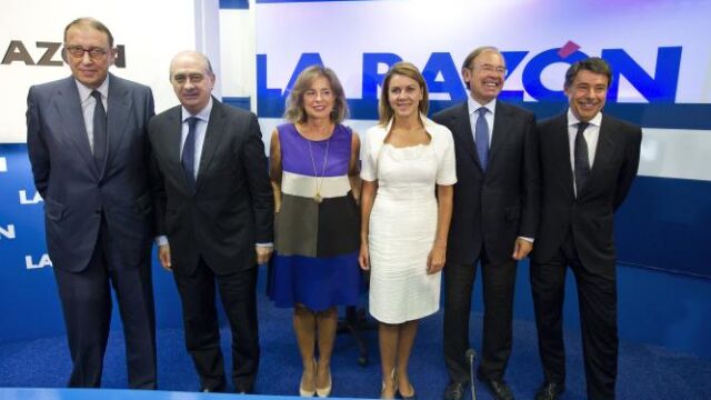 El presidente de LA RAZÓN, Mauricio Casals con Jorge Fernández-Díaz, Ana Botella, María Dolores de Cospedal, Pío García Escudero e Ignacio González